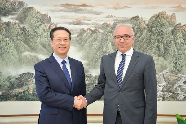 ارمنستان توسعه روابط با چین را اولویت دیپلماتیک دولت ایروان خواند